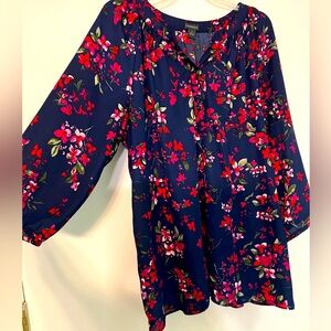 Porophrase navy floral print v-neck popover blouse